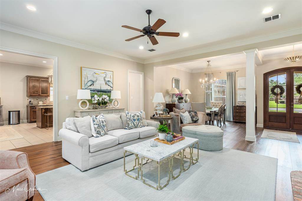 403 Saint Charles Boulevard - Photo 1