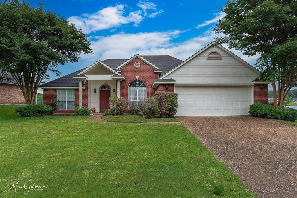 3665 Lakeside Drive - Photo 1