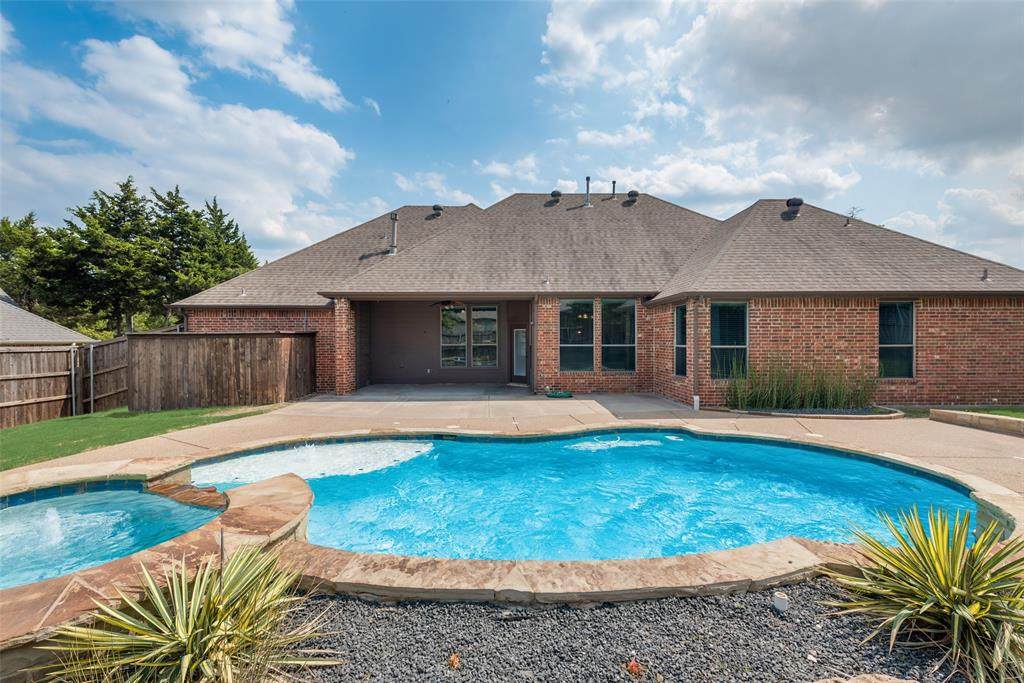 212 Williamsburg Lane - Photo 1