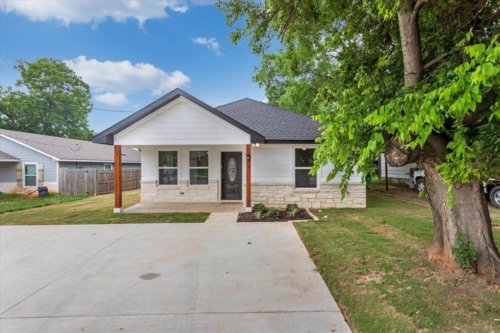 405 North Avenue - Photo 1
