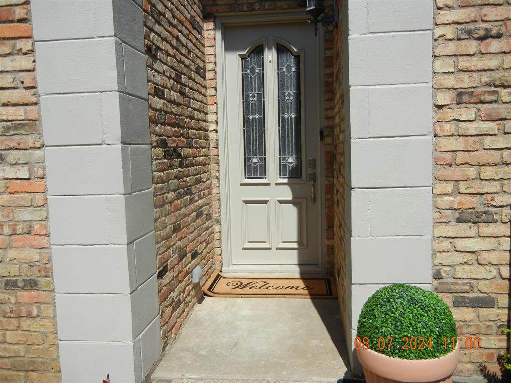 6638 Rue Chateau - Photo 1