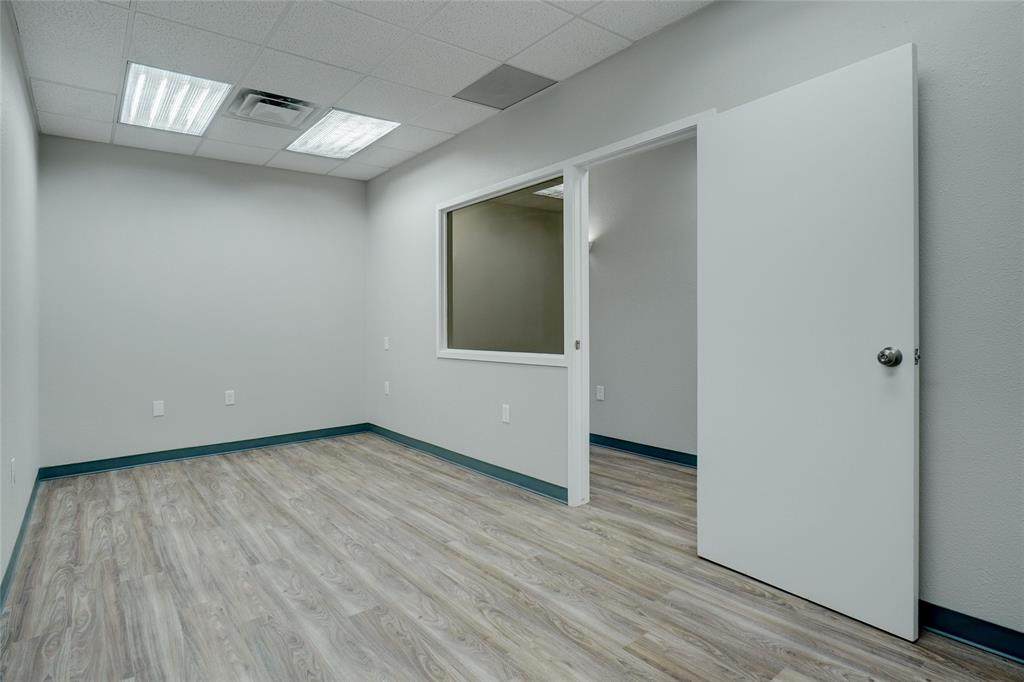 425 Westpark Way - Photo 1