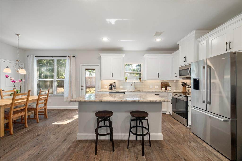 231 Teakwood Drive - Photo 1