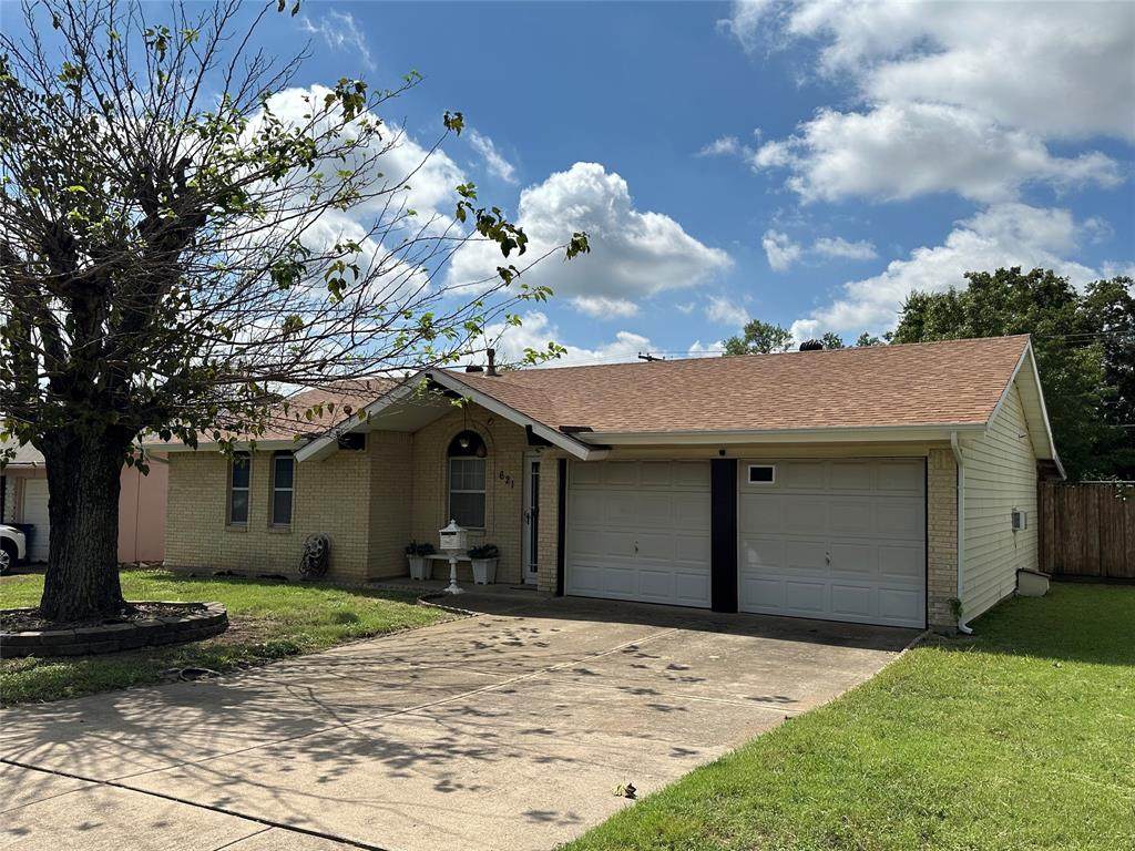621 Newton Drive - Photo 1