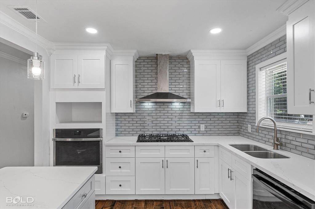 9305 Savanna Drive - Photo 1