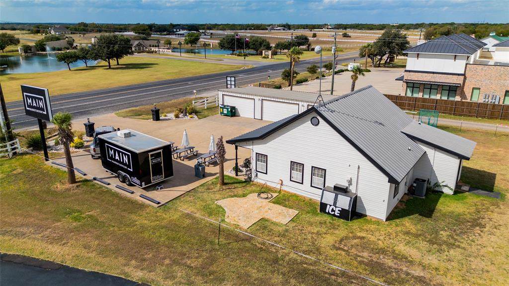 5528 Fm933 - Photo 1