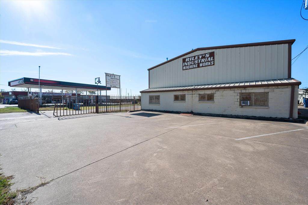1003 Kaufman Street - Photo 1