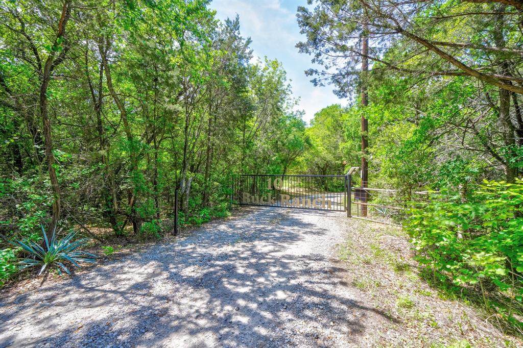 1175 Thornton Lane - Photo 1