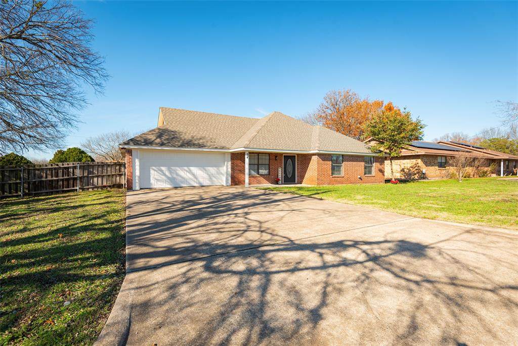 94 Yorkshire Drive - Photo 1
