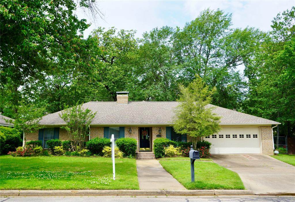 1030 Laurel Lane - Photo 1