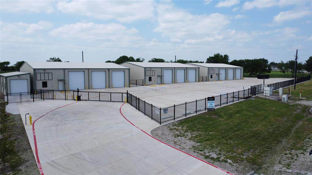 16013 Fm 429 - Photo 1