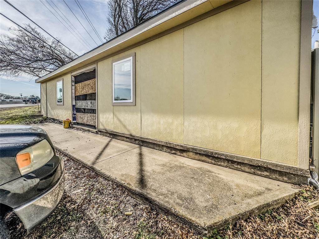 719 Highway 67 - Photo 1
