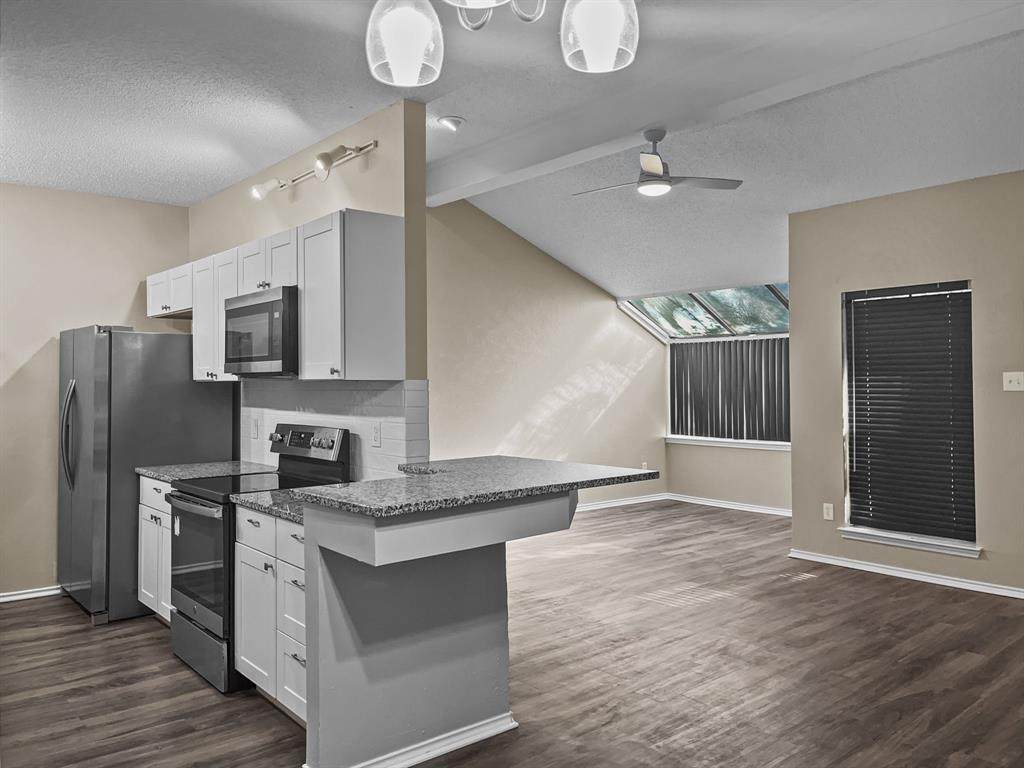 9600 Royal Lane - Photo 1