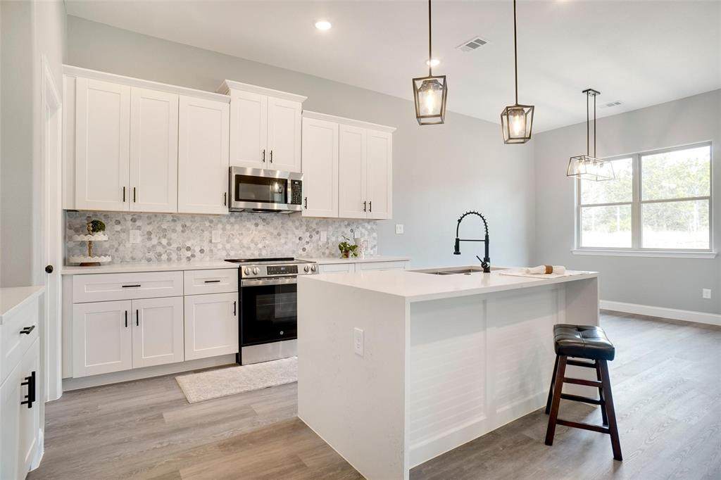 5813 Stonegate Circle - Photo 1