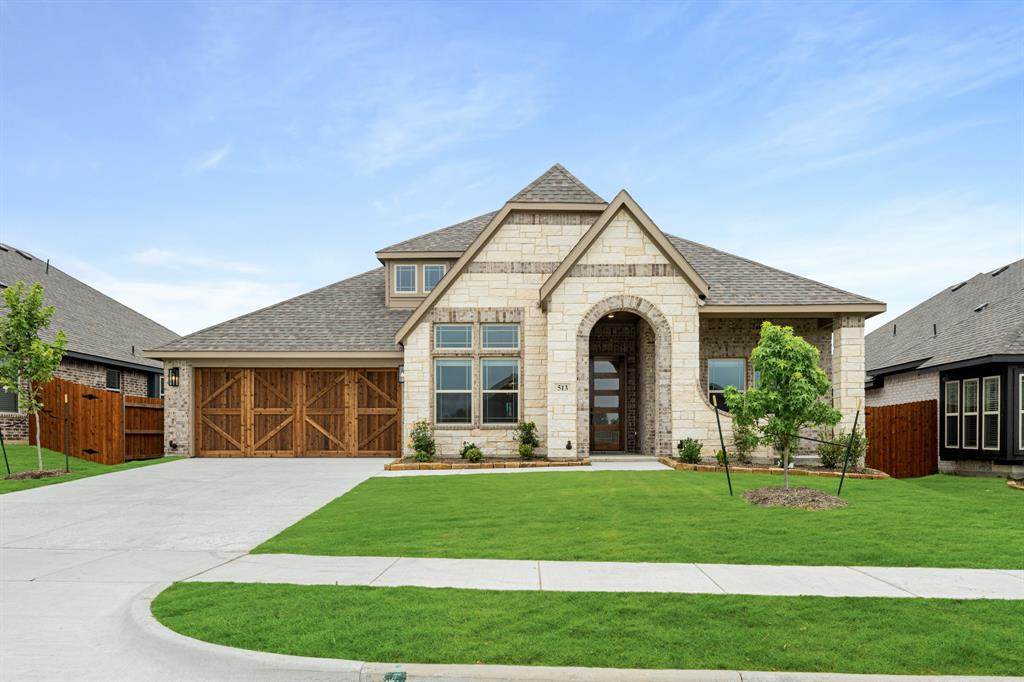 513 Sanctuary Drive - Photo 1