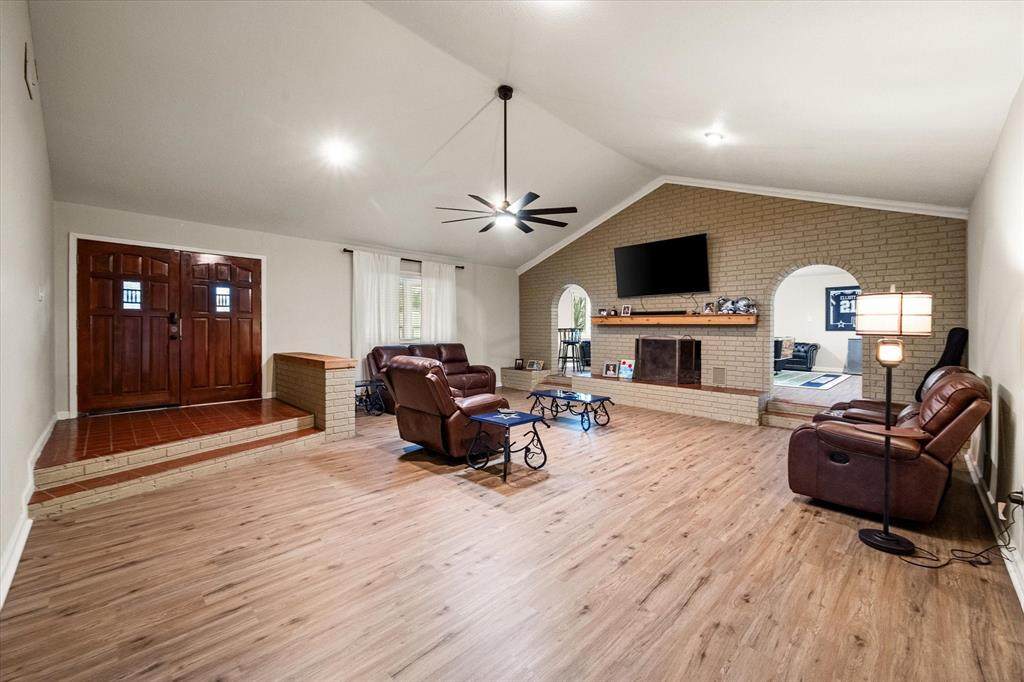 739 Bluebonnet Street - Photo 1