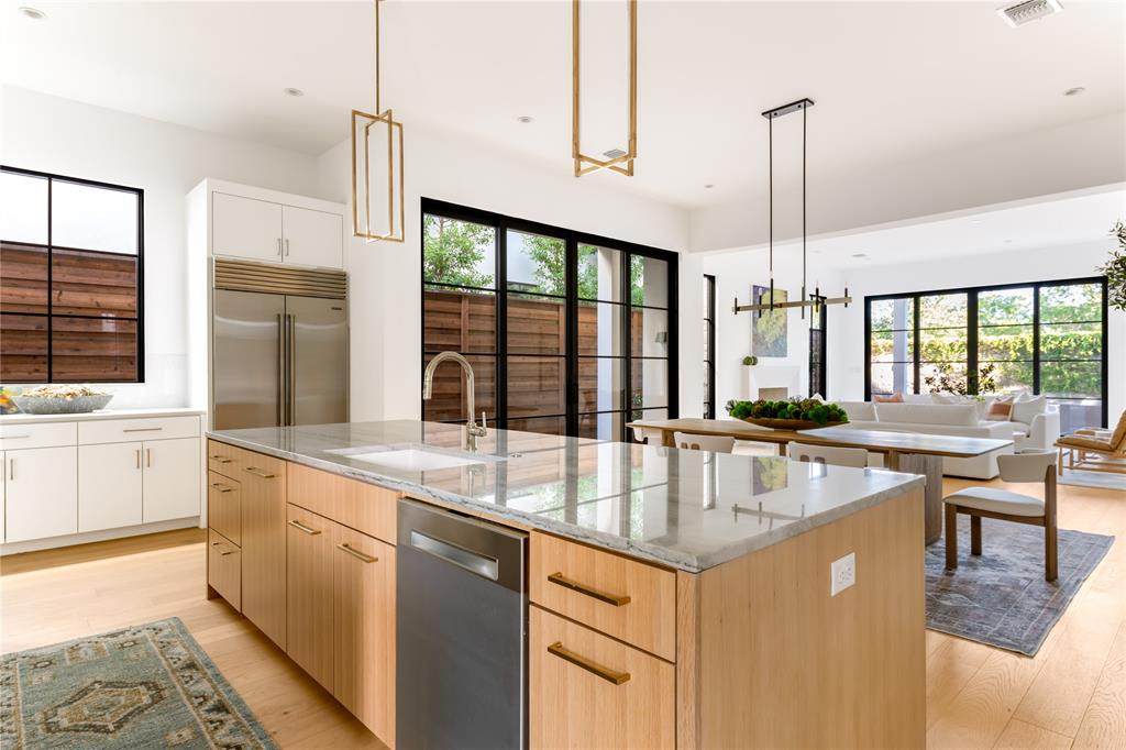 7706 Chatsworth Place - Photo 1