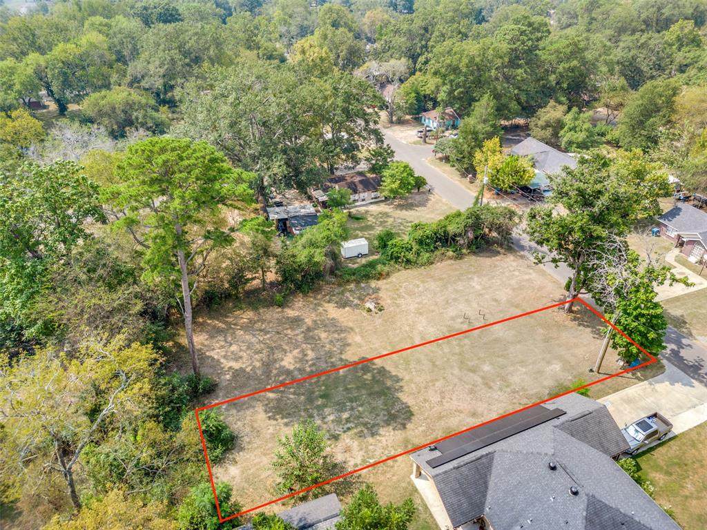 611 Red Springs Avenue - Photo 1