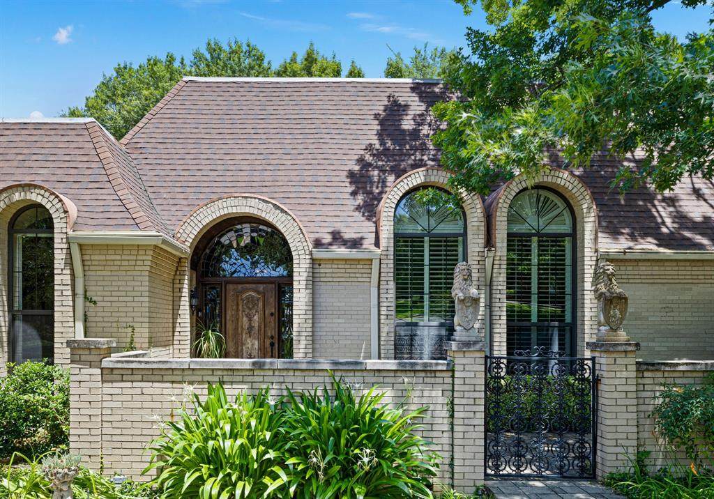 2 Nobhill Drive - Photo 1