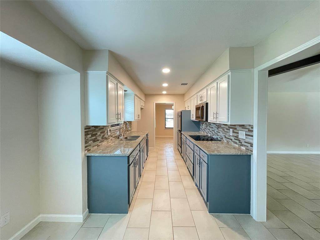 524 Davis Drive - Photo 1