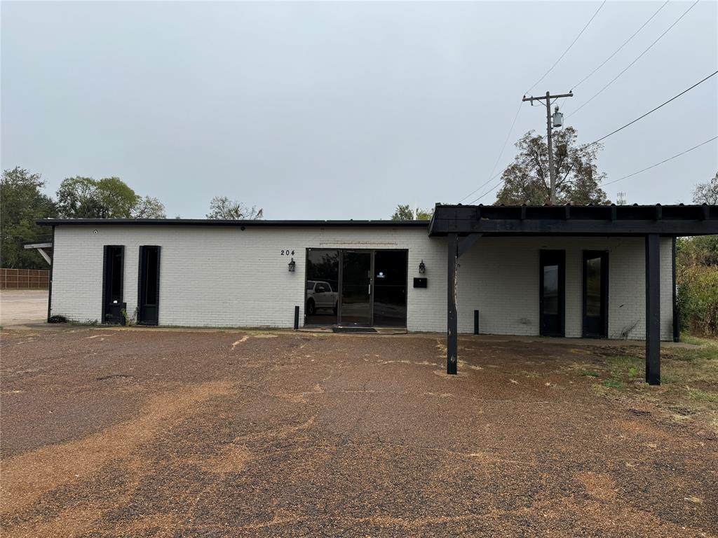 204 College Street - Photo 1