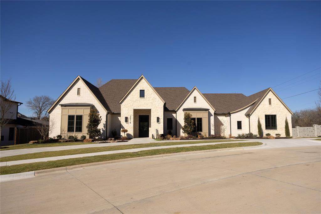 2618 Pointe Court - Photo 1