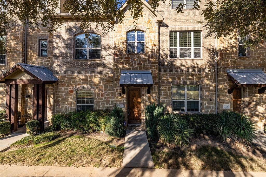 583 Royal Lane - Photo 1