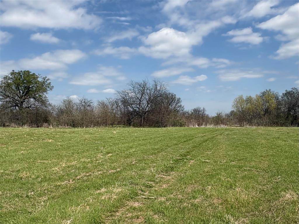 TDB County Road 3502 - Photo 1