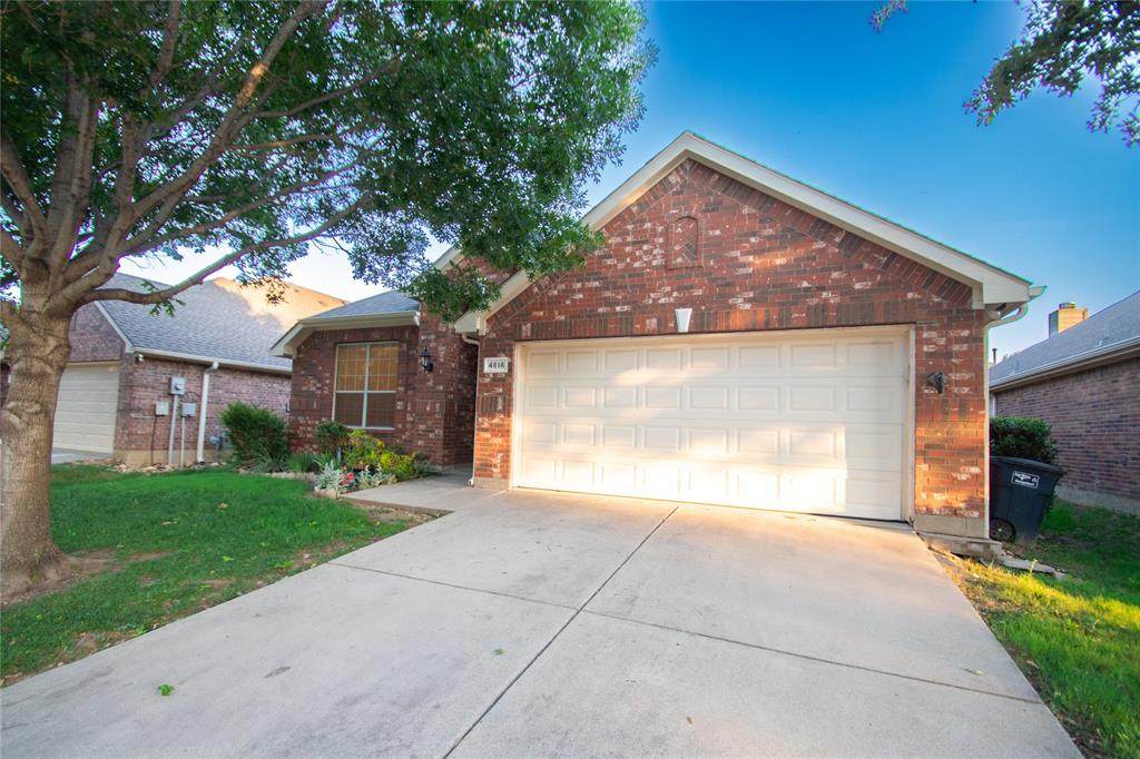 4616 Daisy Leaf Drive - Photo 1