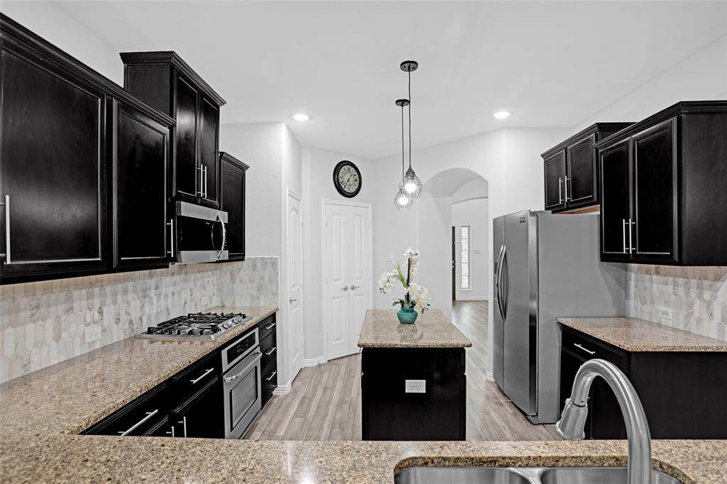213 Mount Olive Avenue - Photo 1