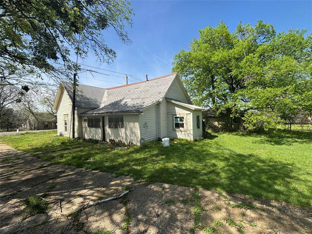 605 Louisiana Drive - Photo 1