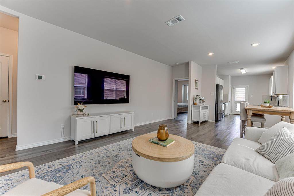 3618 Kings Drive - Photo 1