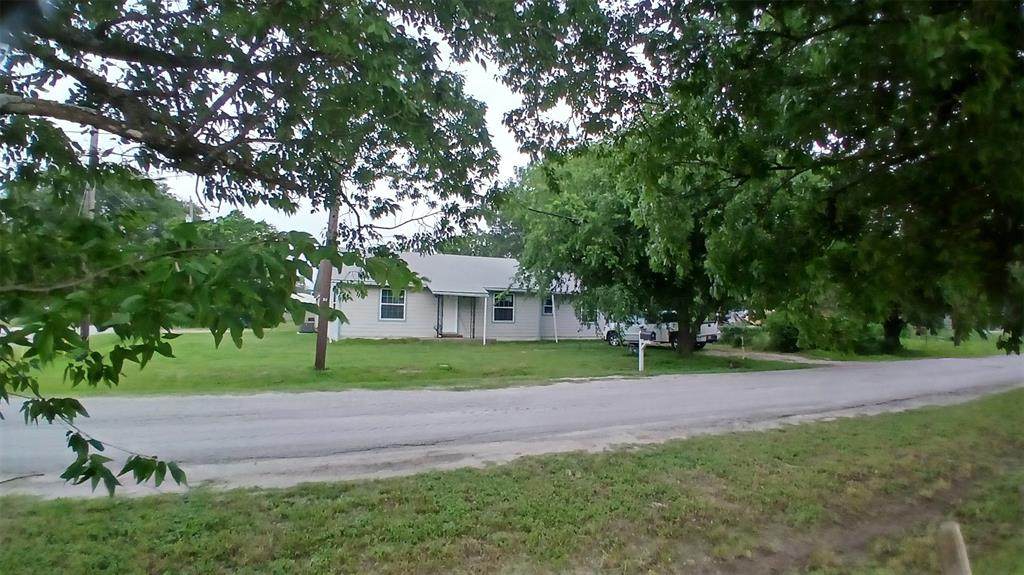 401 Smith Avenue - Photo 1