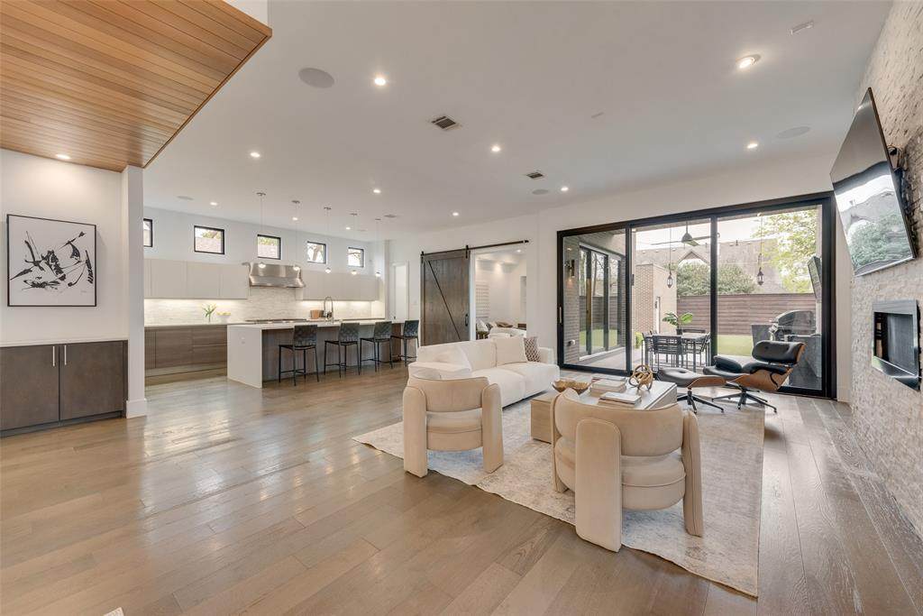 6420 Kenwood Avenue - Photo 1