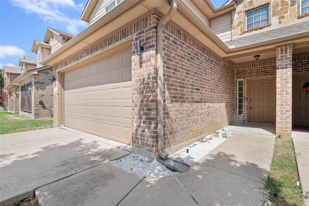 154 Castleridge Drive - Photo 1