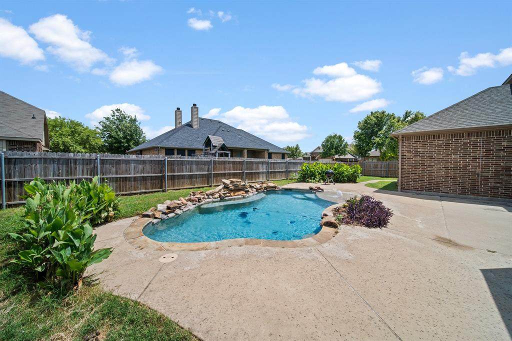 5038 Fall Drive - Photo 1