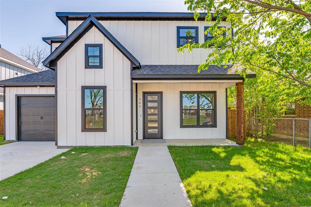 706 Perry Avenue - Photo 1