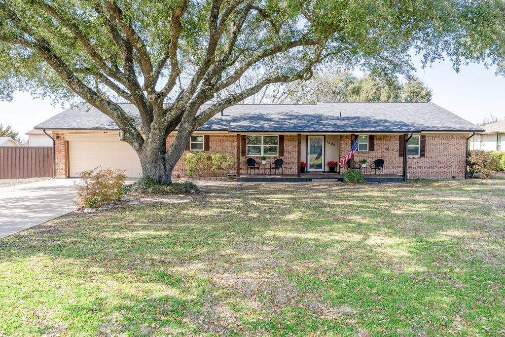 1005 Smirl Drive - Photo 1