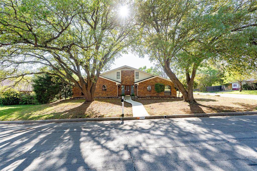 6800 Welch Avenue - Photo 1