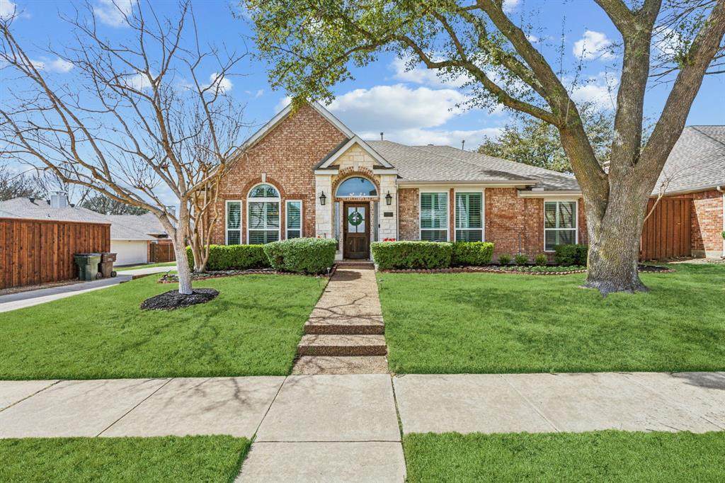 1509 Rockcliff Street - Photo 1