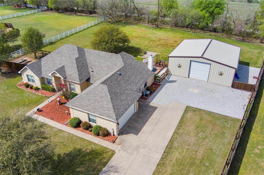139 Sky Way - Photo 1