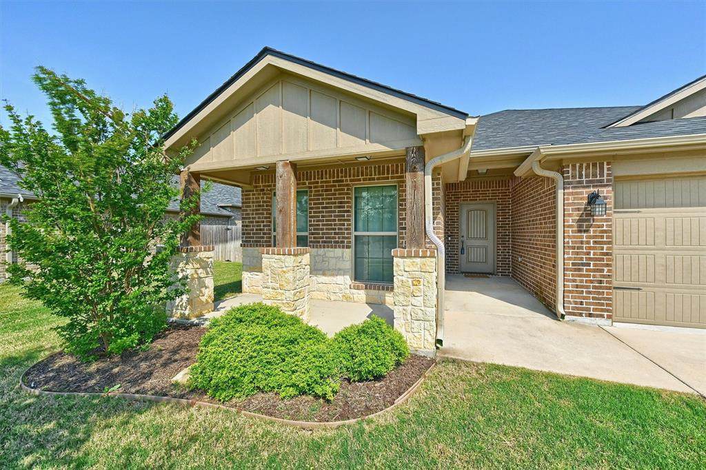 2401 Southridge Lane - Photo 1