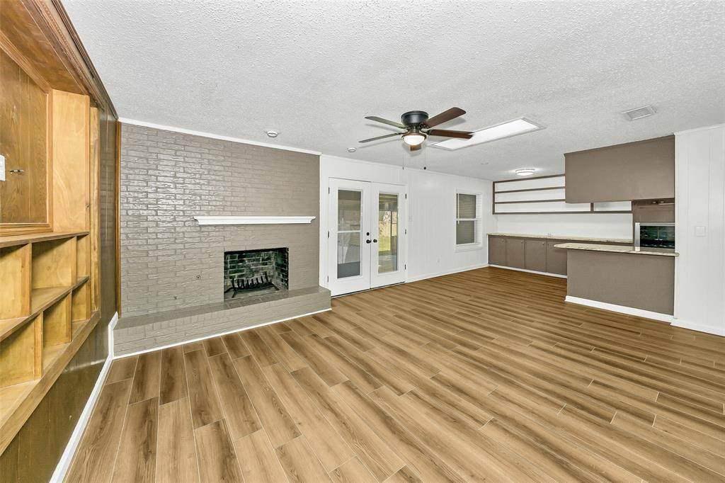 1800 Queens Court - Photo 1