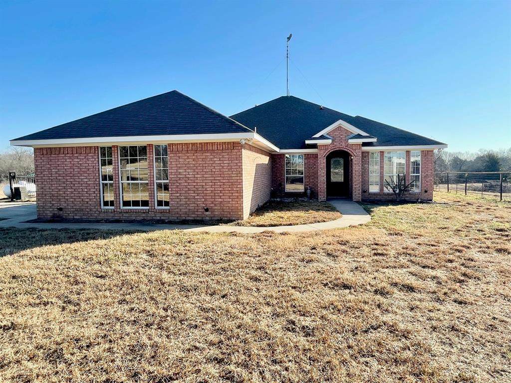 44 Private Road 5686 - Photo 1