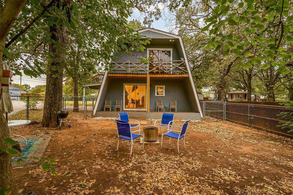 4306 Elmwood Court - Photo 1