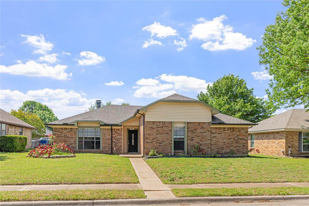 1304 Petunia Drive - Photo 1