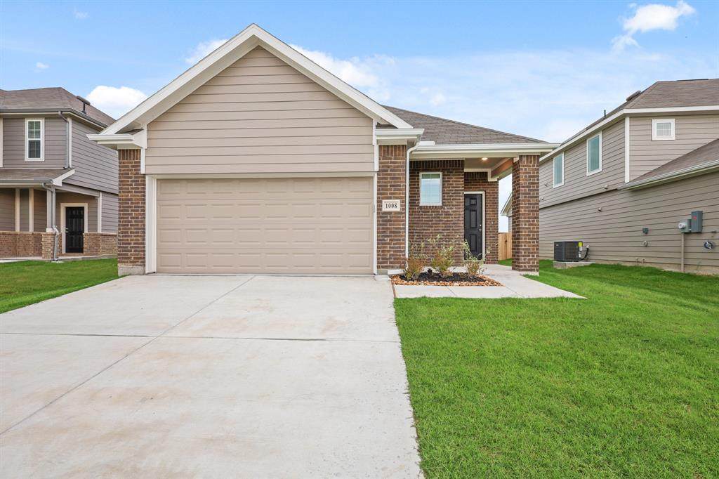 1008 Wingjet Way - Photo 1