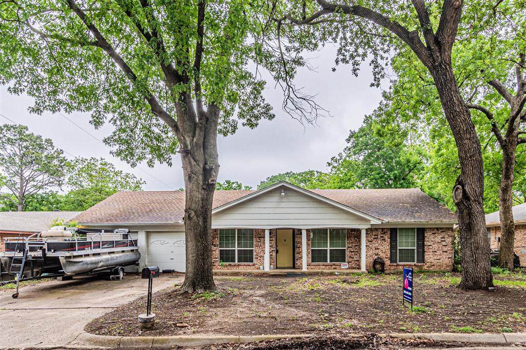 2525 Warren Lane - Photo 1