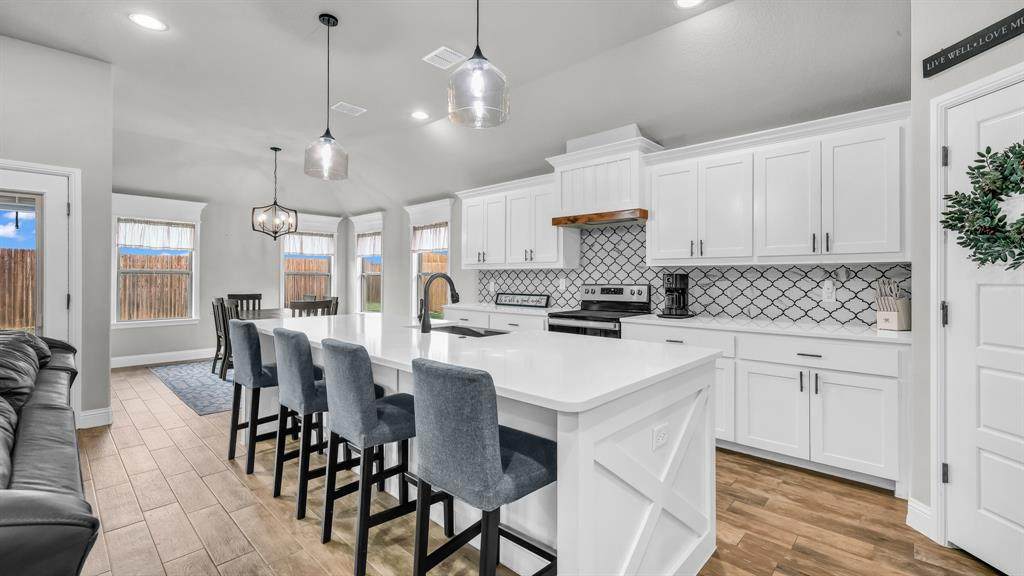 905 Rodgers Avenue - Photo 1