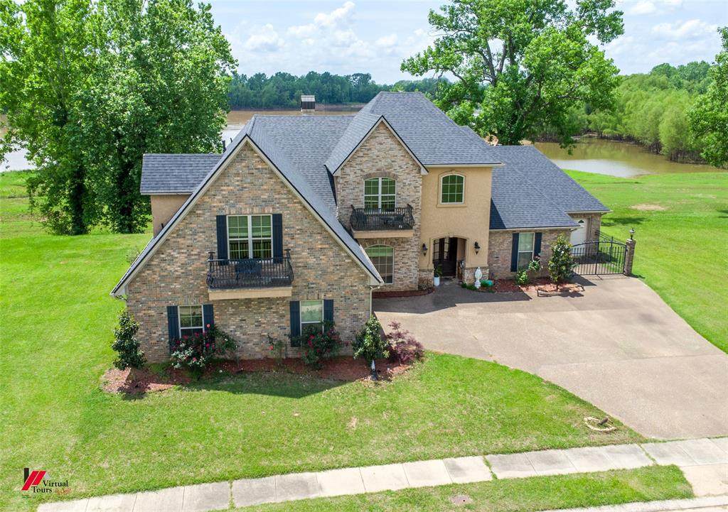 504 Belle Rouge Circle - Photo 1